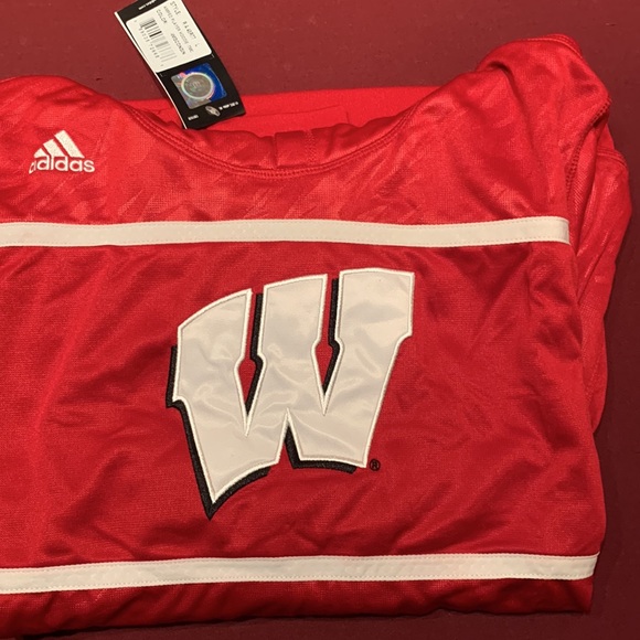 UW Wisconsin 14/16 youth bundle! - Picture 13 of 13